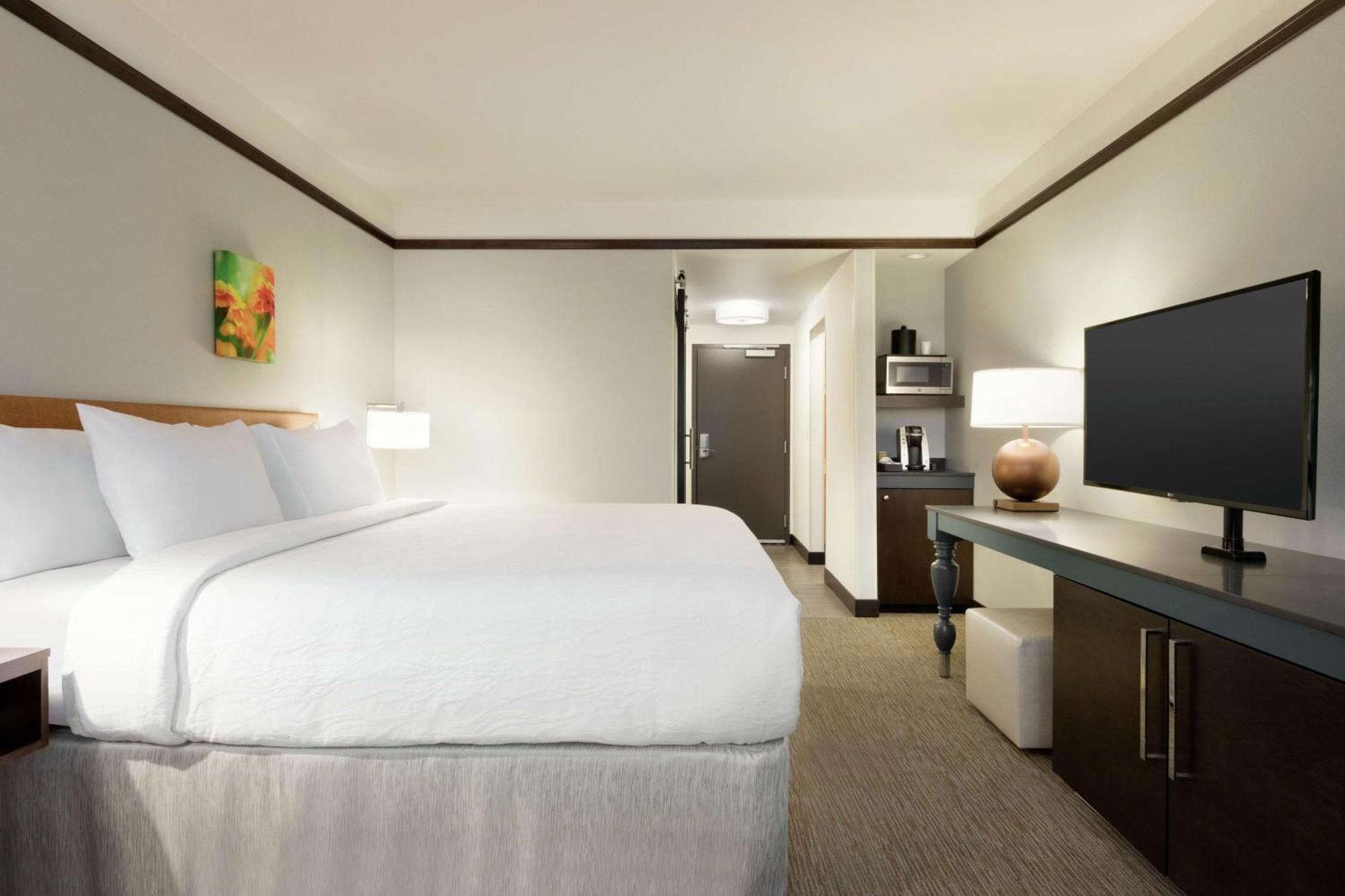 Hilton Garden Inn Medford Exterior photo
